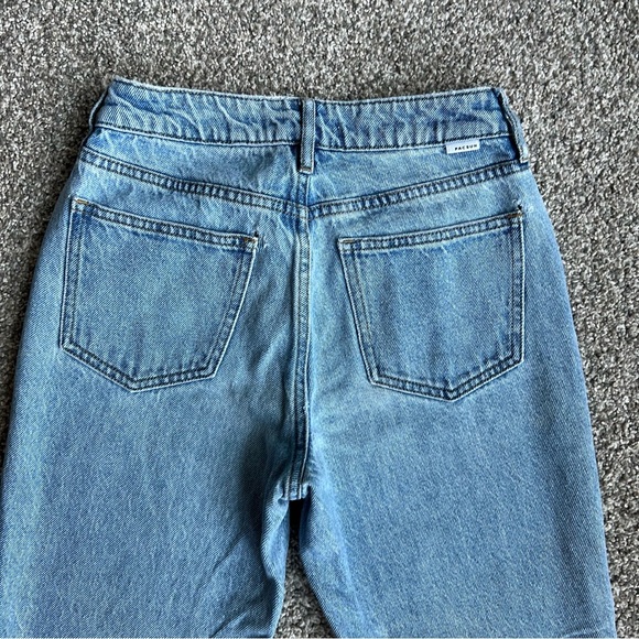 PacSun Light Wash‎ Straight Leg Mom Jean, Size 23 - Picture 8 of 9